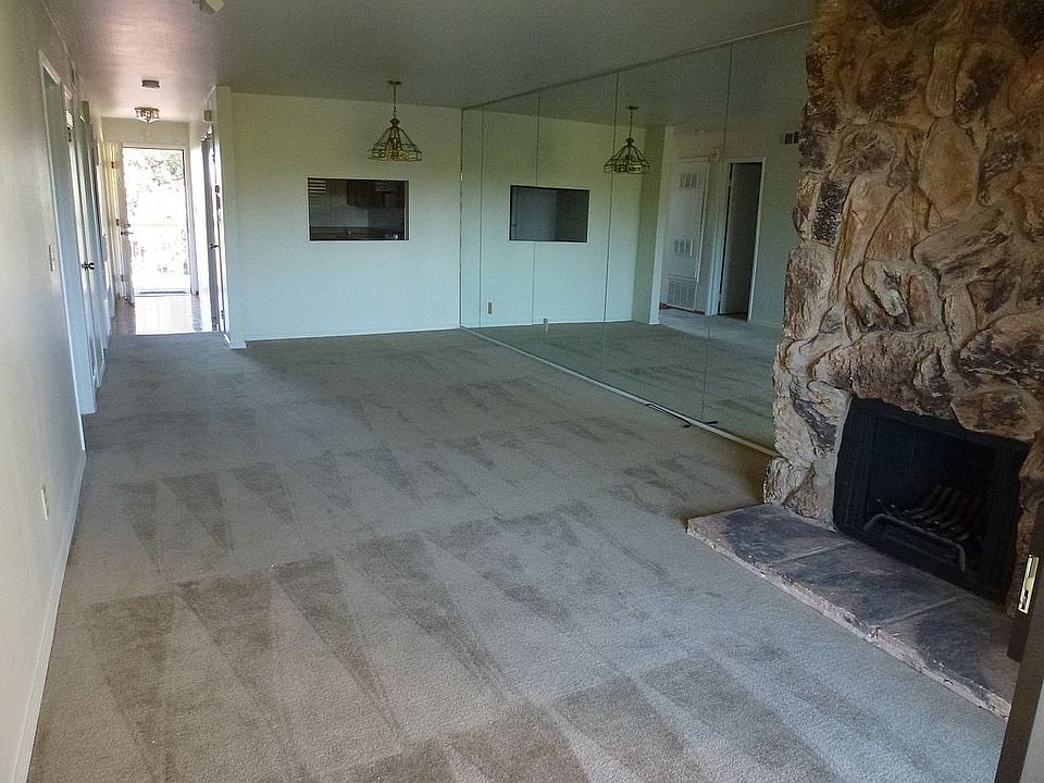 Living Room / Dining Area