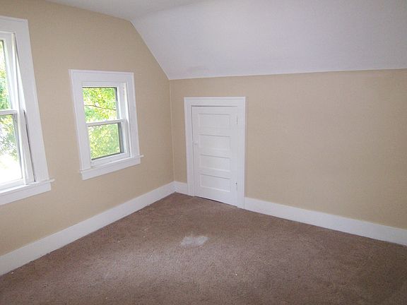 5th image of 2614 Chambers St