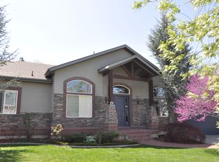 6440 S Roeoaks Ct, Murray, UT 84121