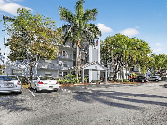 2nd image of 1401 SW 128th Terrace #212h