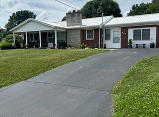 849 Sunset Dr, Chilhowie, VA 24319