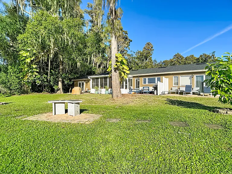 17208 Orangewood Dr — Photo 66