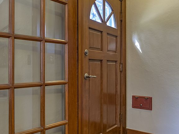 4th image of 6228 William St