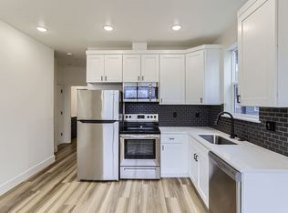 9060 NE Hoyt St #10, Portland, OR 97220