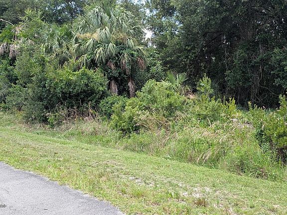 4th image of 710 PARADISE Boulevard