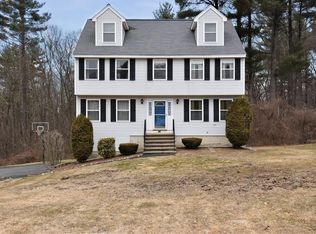 121 Germano Dr, Tewksbury, MA 01876