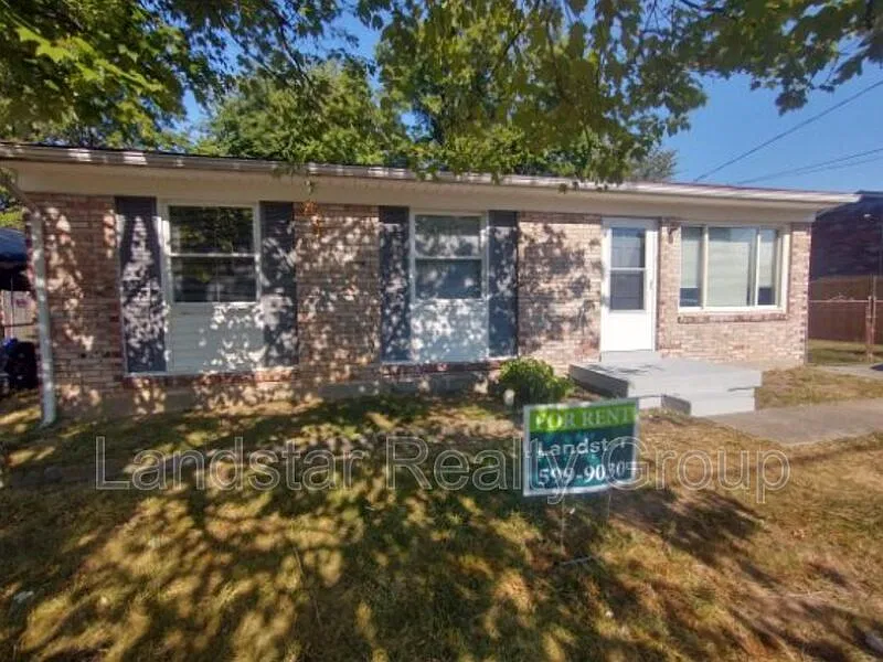 3 bed, 1.0 bath, 1100 sqft, $1,395 — Photo 1