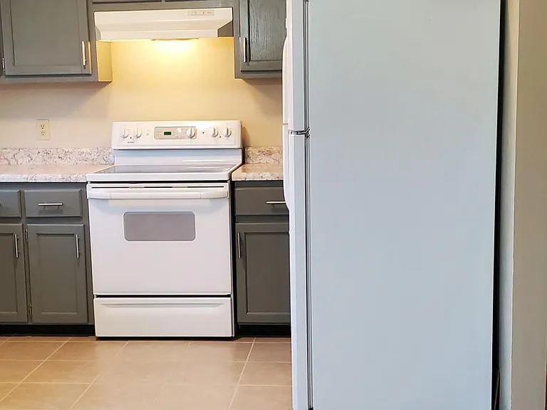 1072 Merrick Dr #A — Photo 5