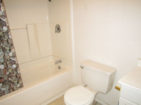 5th image of 5112 Pruitt Dr