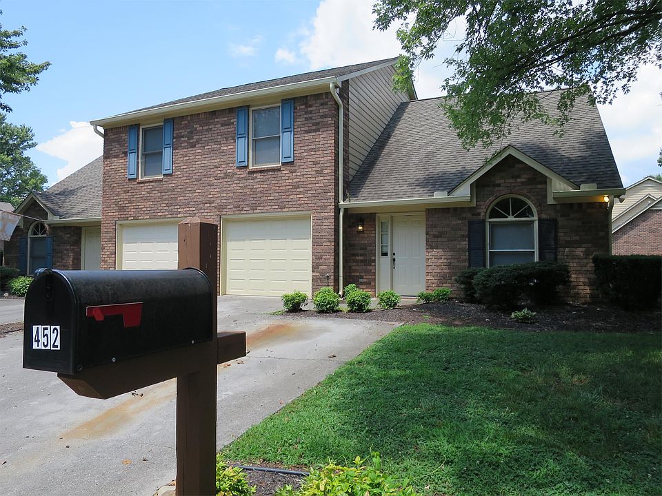 1st image of 452 Eagle Brook Dr #1