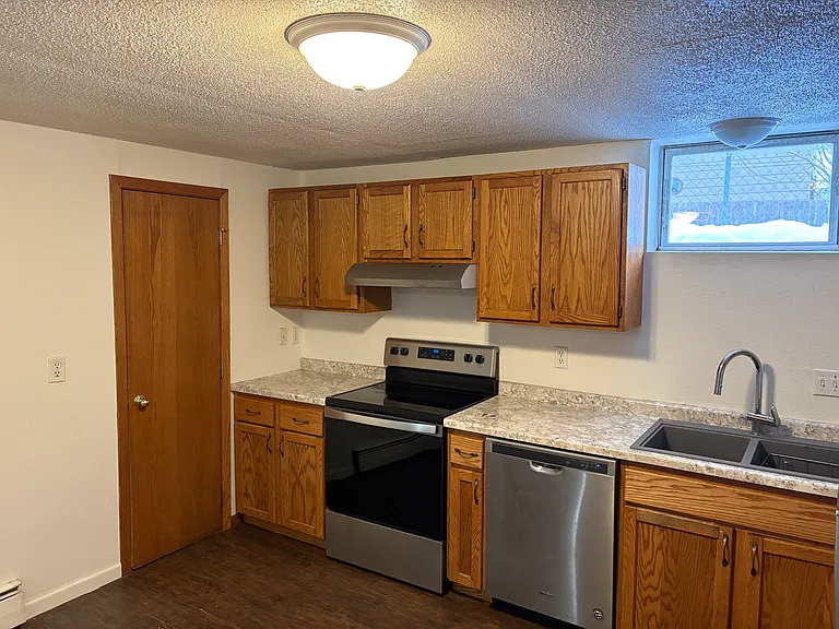 79 11th Ave N #11 — Photo 5