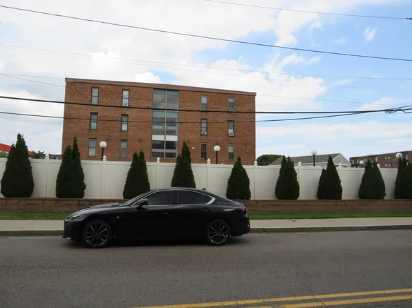 175 Ward St APT 32, Revere, MA 02151