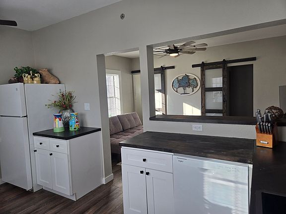 2nd image of 707 NW 4th Ave #204