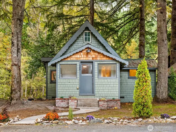 520 Railroad Avenue E, Skykomish, WA 98288
