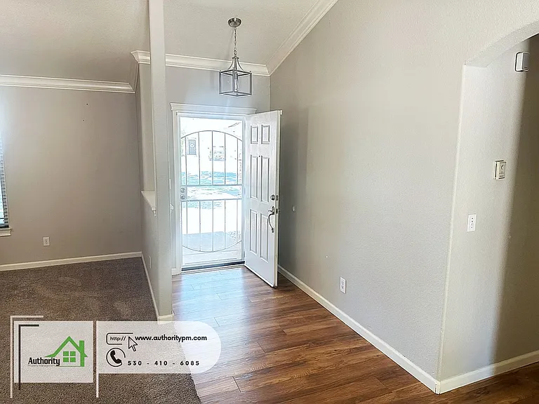 2709 Citrine Ave — Photo 4