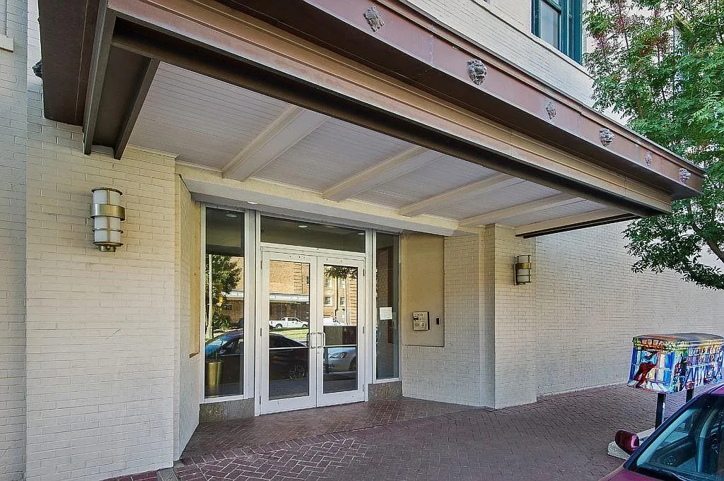 1 bed, 619 sqft, $1,500 — Photo 2
