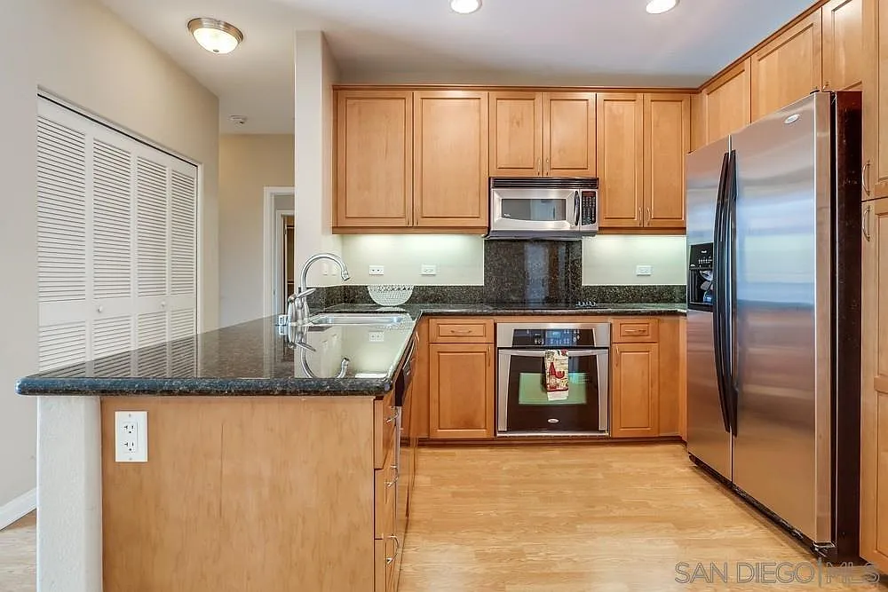 2 bed, 1020 sqft, $3,900 — Photo 1