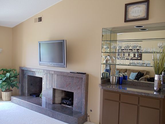 Gas F.P., HD T.V. & Bar