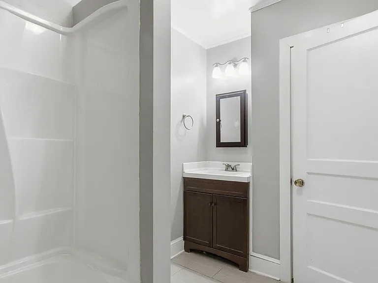 1409 Rhem Ave — Photo 12