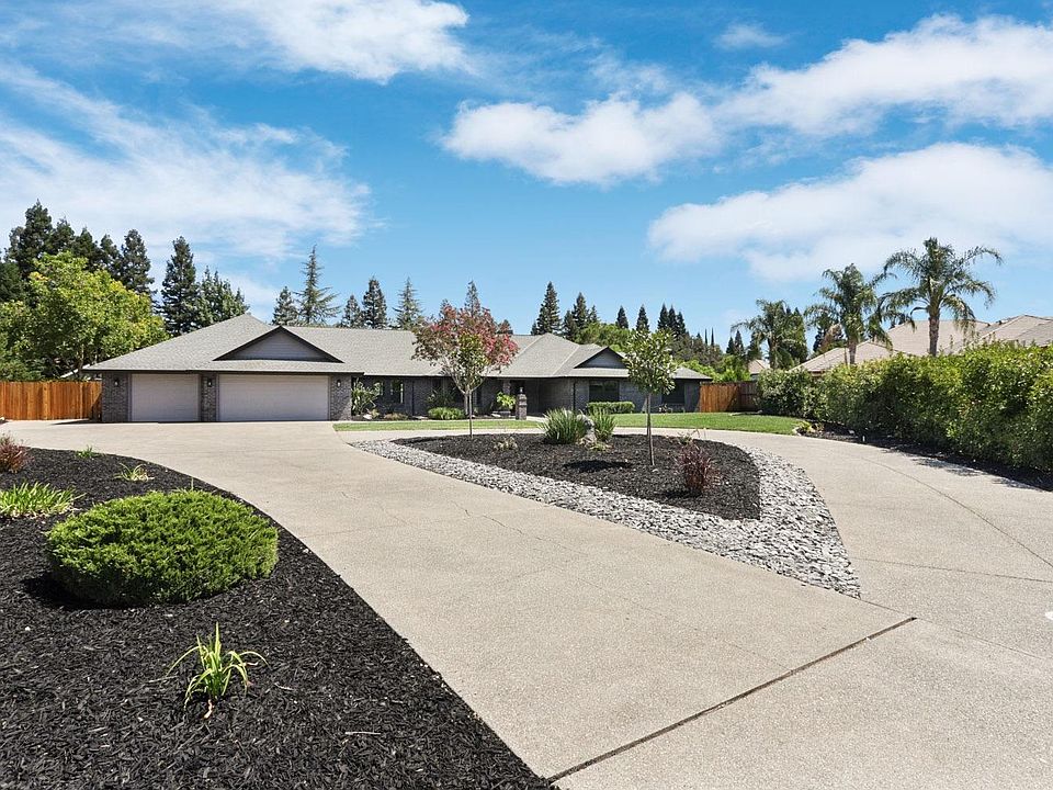 1st image of 203 Golden Hill Ct