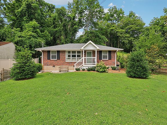 2nd image of 3313 Colby Dr