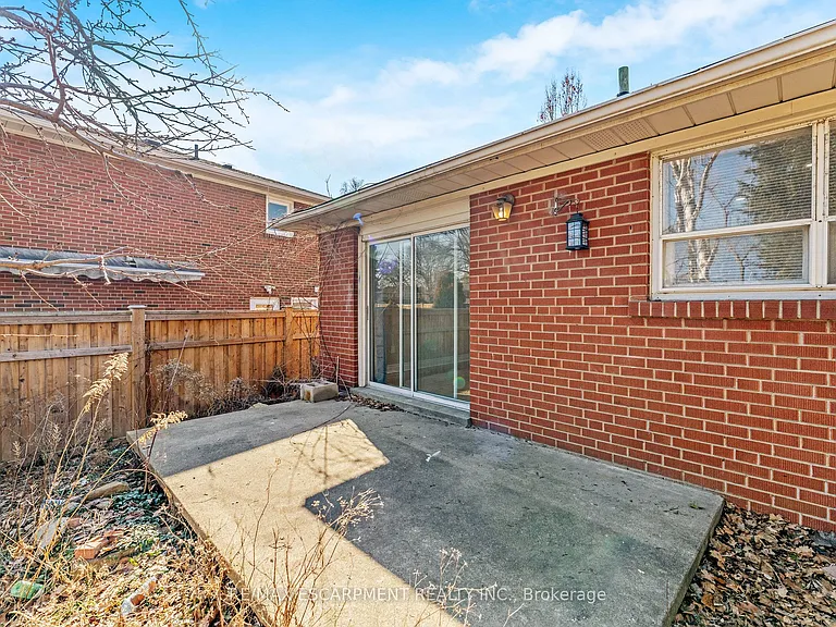 113 Poynter Dr — Photo 23