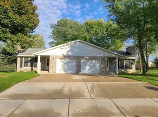 124 Deppiesse Rd #126, Random Lake, WI 53075