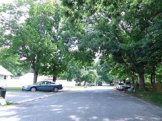 4th image of 21 Franklin Ave