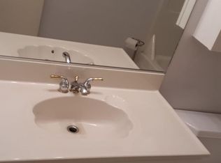 613 W Ocean View Ave APT 1, Norfolk, VA 23503