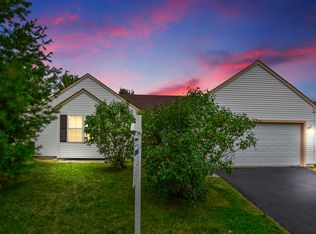 829 Casey Ln, Harvard, IL 60033