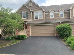 2 Ashford Ct #2, Lincolnshire, IL
