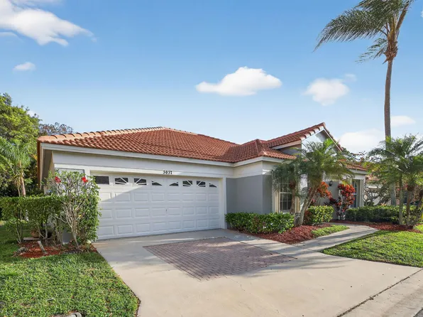 3037 Casa Rio Court, Riviera Beach, FL 33418