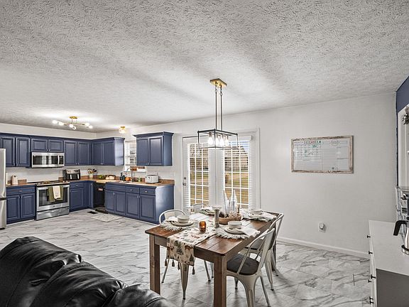 5th image of 3228 Carol Ln