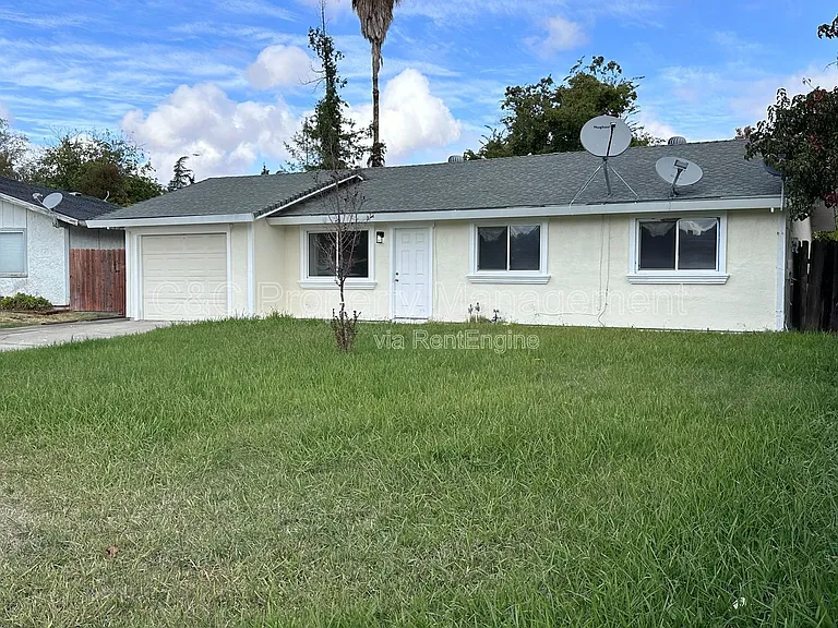 8709 Sangria Way — Photo 2