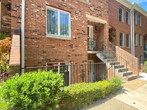3770A Madison Ln #A, Falls Church, VA 22041