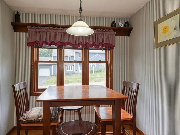 4th image of 49 Laurelwood Dr #49