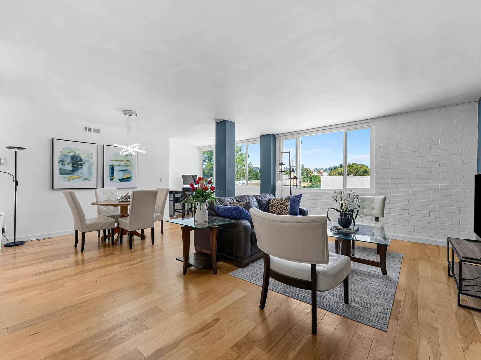 2 bed, 1191 sqft, $4,500 — Photo 3