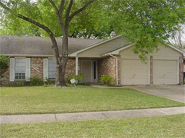 1st image of 10530 Huntington Wood Dr