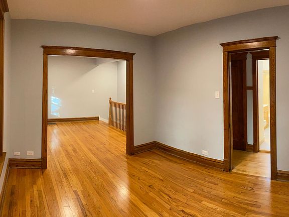 4th image of 3739 N Greenview Ave #1R