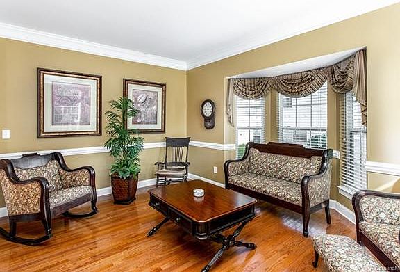 5th image of 208 Village Glen Way