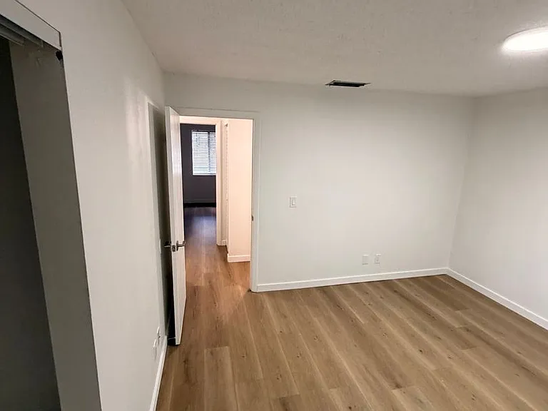 2201 SE 14th Ave — Photo 19