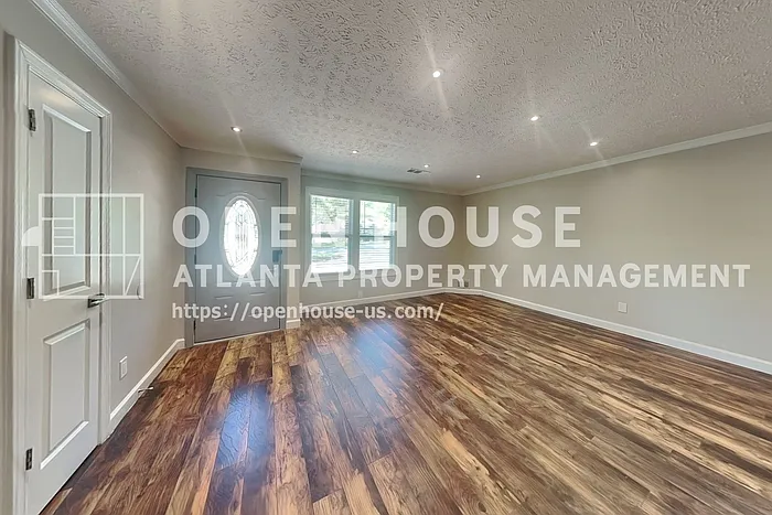 3 bed, 2.0 bath, 1422 sqft, $2,195 — Photo 3