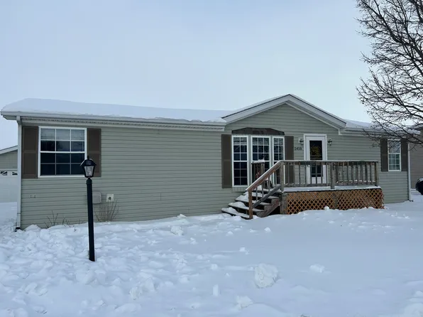 5458 Autumnash Ln, Machesney Park, IL 61115