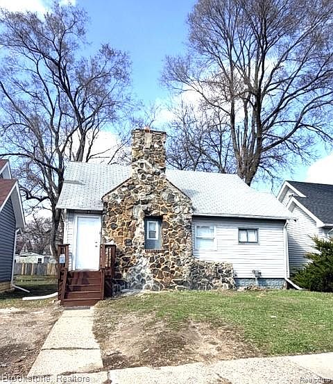 1st image of 671 E Mansfield Ave