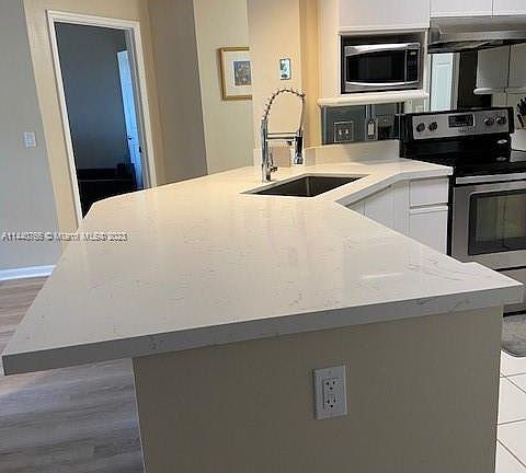 2nd image of 3155 NE 184th St APT 8303