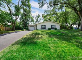 2719 Killarney Dr, Cary, IL 60013
