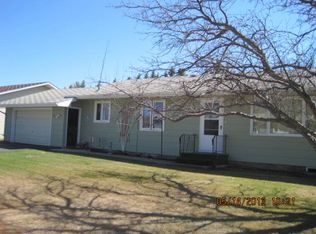 1215 11th St, Langdon, ND 58249