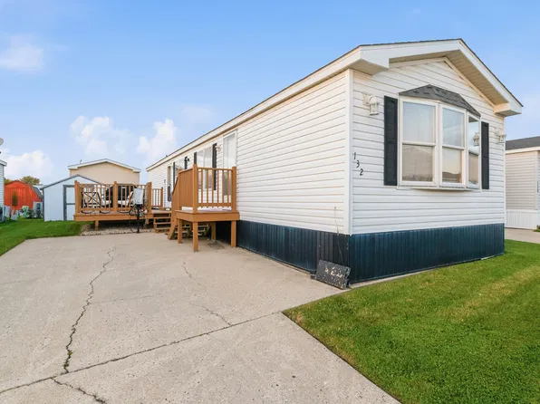 132 3rd Ave, Bartlett, IL 60103