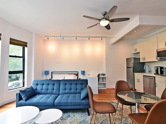 3rd image of 294 Manhattan Ave #2F