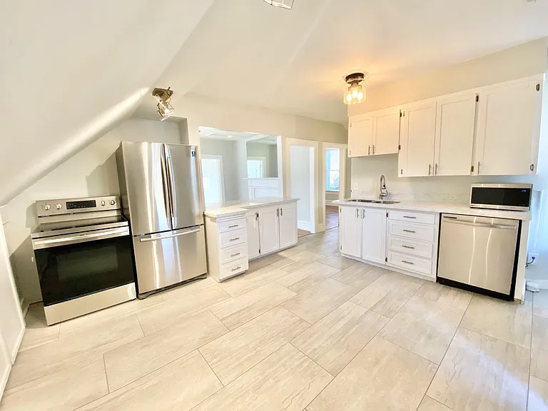 628 N Center St #3 — Photo 2